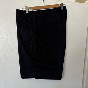 GAP Women’s Downtown Bermuda Inky Black Shorts. 9” inseam. Size 20.